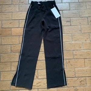 NWT Lululemon On The Right Track Pants size 2